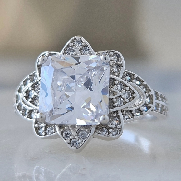 Flower Gemstone Ring, Charmed Aroma April Birthstone Collection - Picture 5 of 11